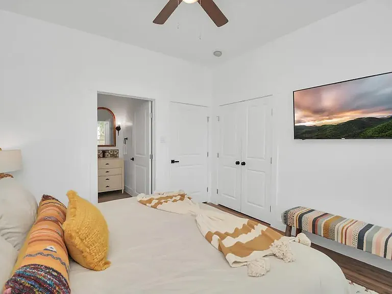 2825 Ball St #2 — Photo 8
