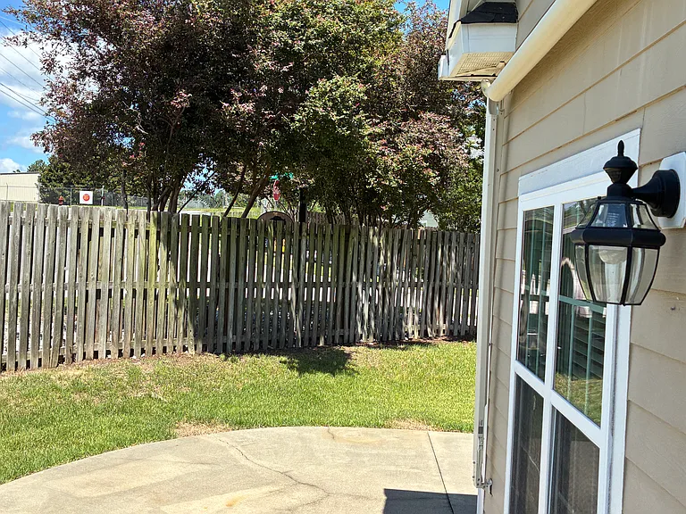 700 Bonnie Oaks Ln — Photo 20