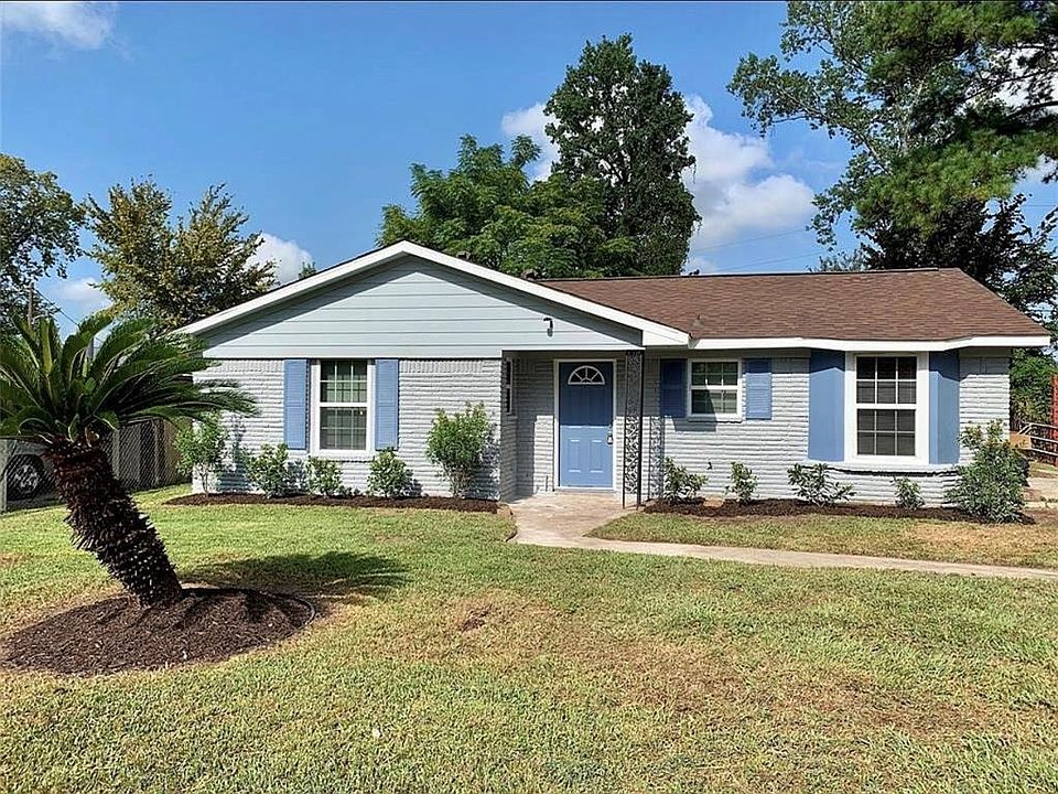 1st image of 19123 Sears Dr