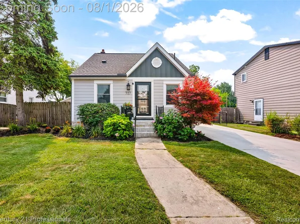 717 Cherry Ave, Royal Oak, MI 48073