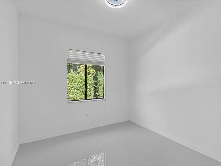 7551 SW 187th St — Photo 31