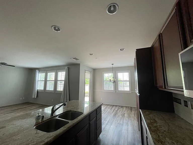 1591 Stow Grove Ave — Photo 11