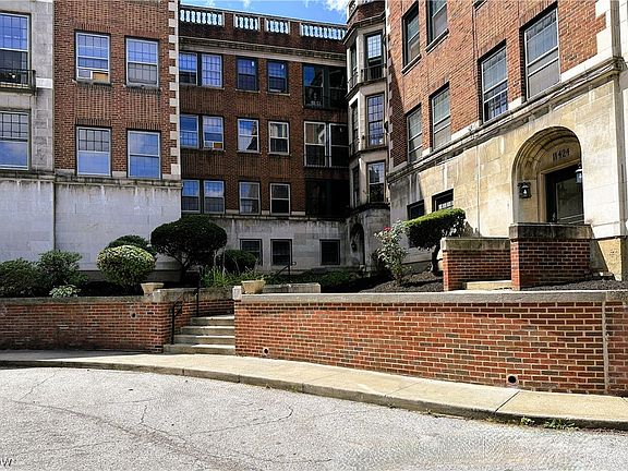 4th image of 11426 Cedar Glen Pkwy APT D3