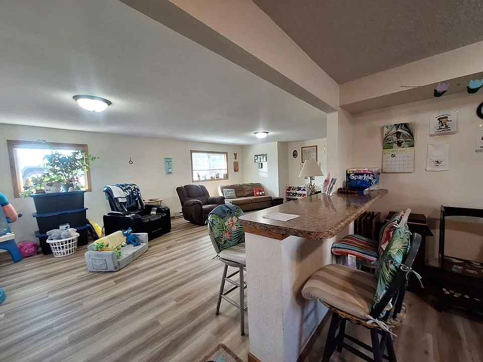 2406 Hill Ave #2