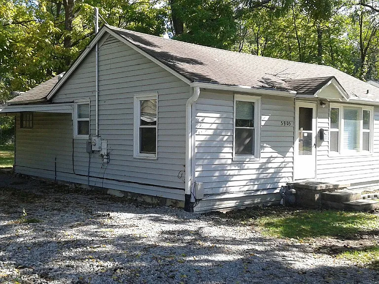 5905 Raytown Rd — Photo 1