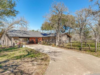 1842 Deer Trail, Floresville, TX, 78114