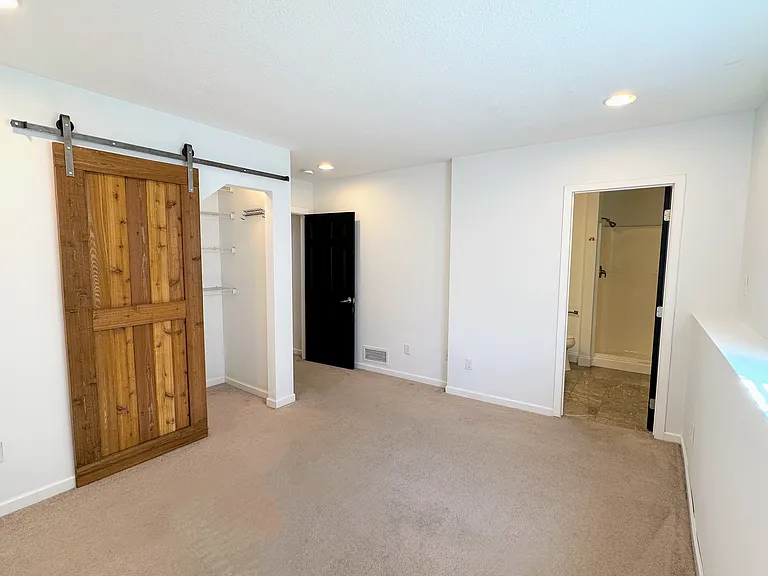 3057 Hampshire Ave S — Photo 19