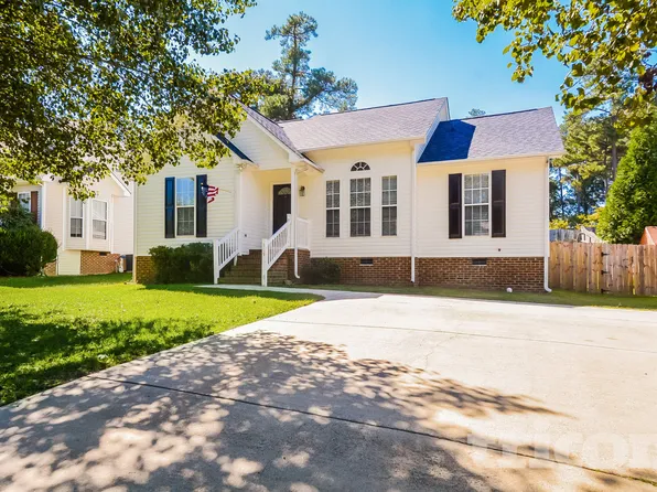 305 Aqua Marine Ln, Knightdale, NC 27545