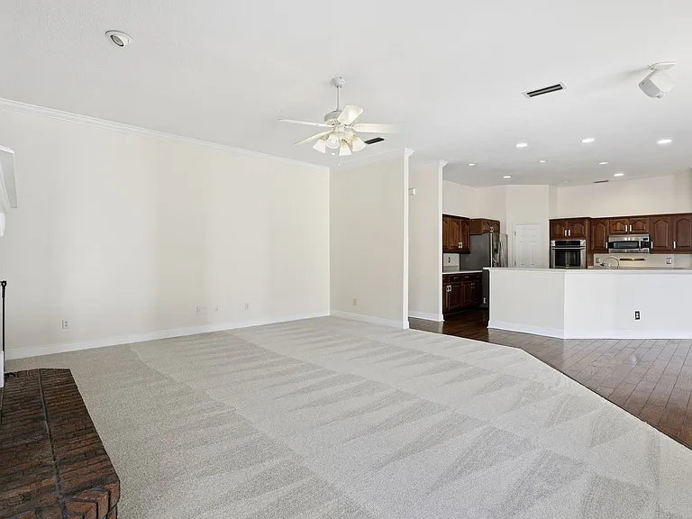 14313 NW 60th Ave — Photo 11