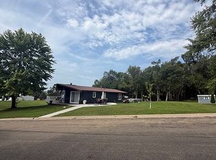 100 N Blackhawk Dr, Stockton, IL 61085