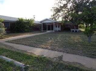 1400 Country Club Rd, Ballinger, TX 76821