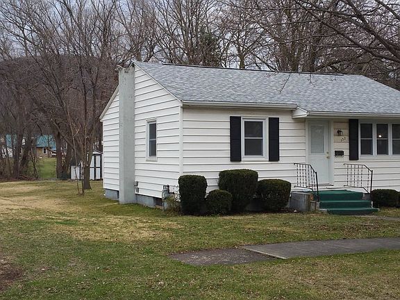 3rd image of 132 McCauley Ave