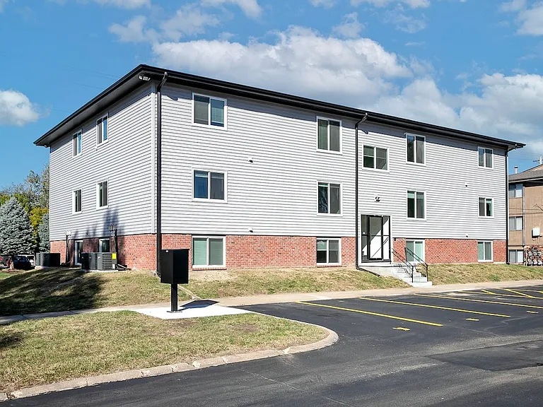 CB 12 — Photo 16