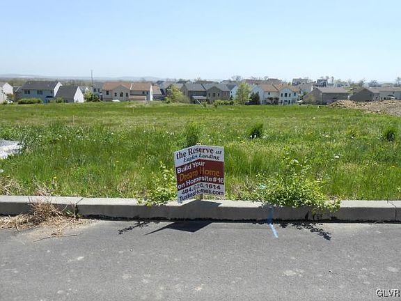 2nd image of 3204 Blue Mountain Ln #16