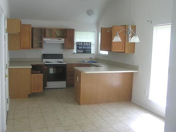 5th image of 107 Oak St