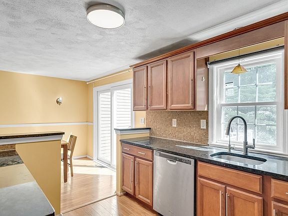4th image of 58 Macintosh Ln #58