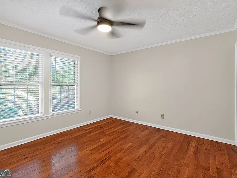 898 Chippendale Ln — Photo 10