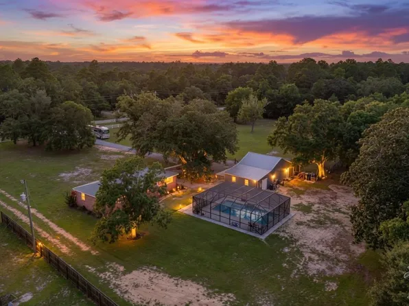 1850 Garcon Point Rd, Milton, FL 32583