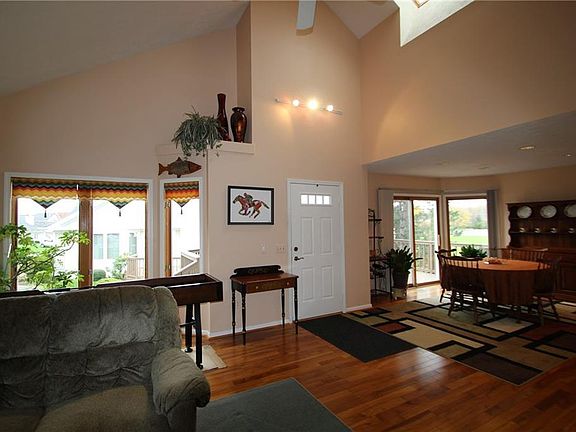 2nd image of 51 Belltower Ln