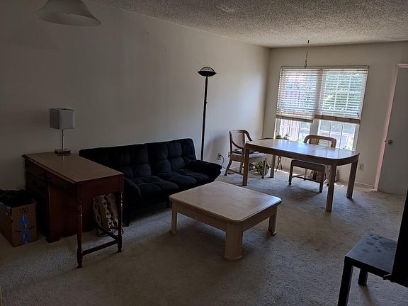 Living Room/Dining area