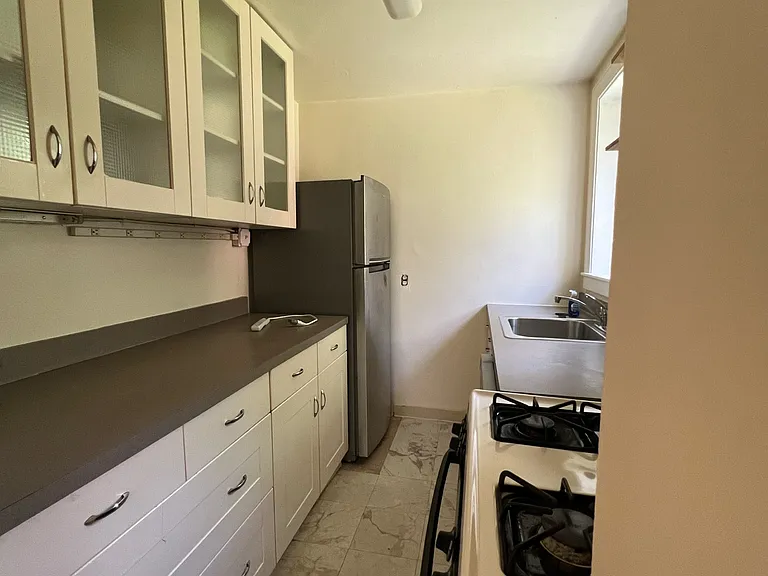 501 W Chelten Ave #1R — Photo 4