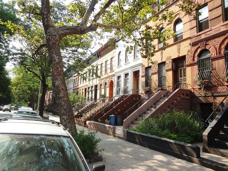 1st image of 405 Park Pl