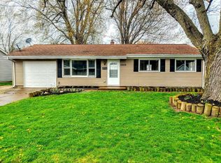 2909 Sunset Ln, Sandusky, OH 44870