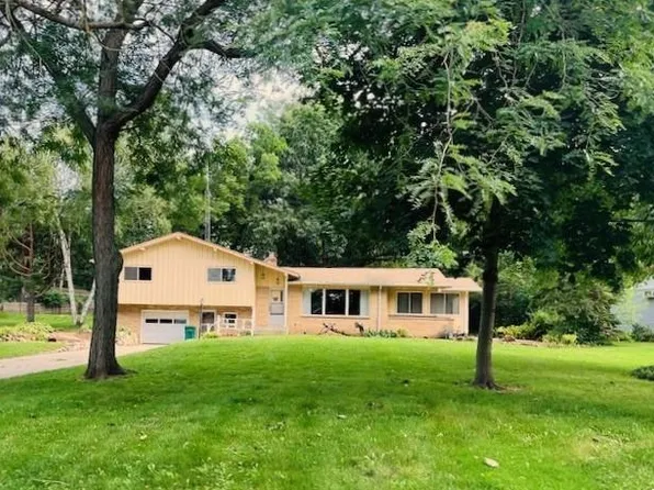 W2897 Wick Rd, Markesan, WI 53946