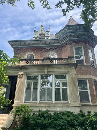 3118 W Palmer Blvd #2F Photo 1
