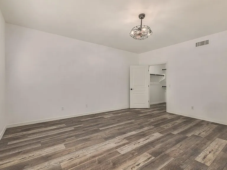 15221 N Clubgate Dr #1110 — Photo 6