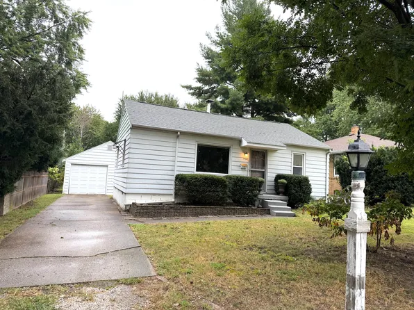 1402 W Clark St, Champaign, IL 61821