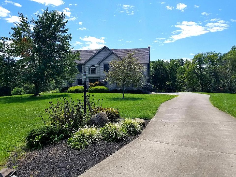 1st image of 26462 Farmland Dr