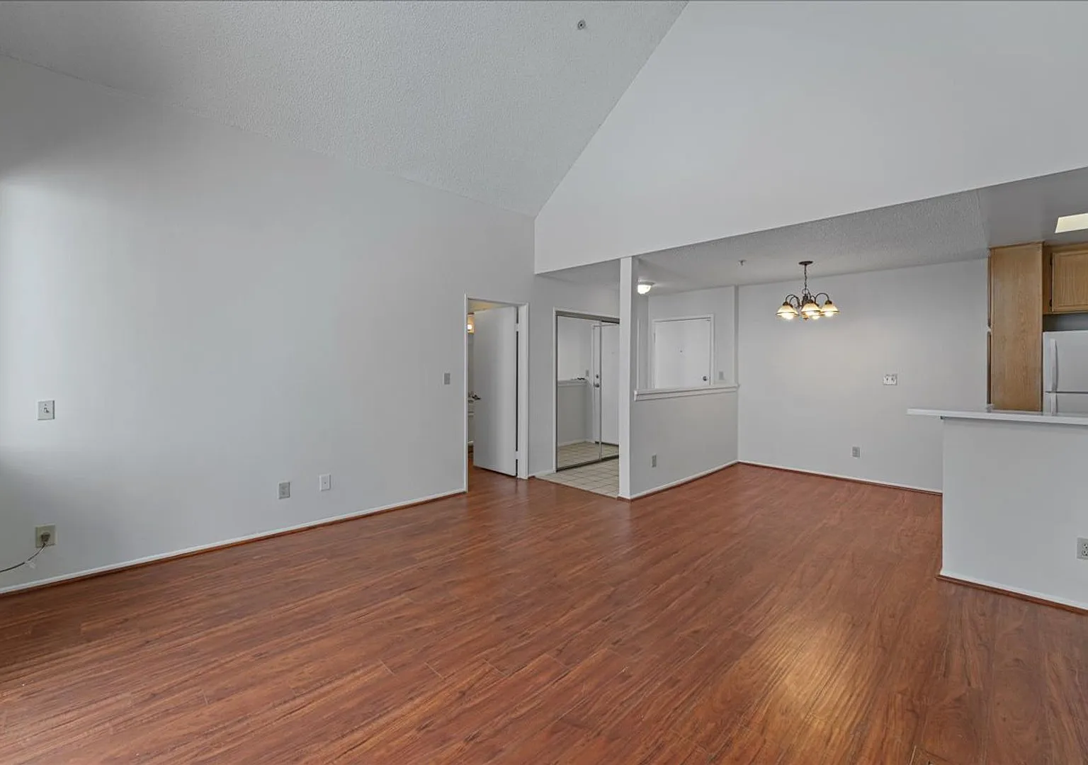 1785 Beloit Ave — Photo 4