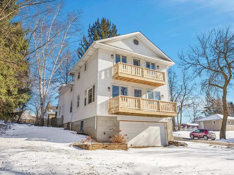 49 N Lake Ave