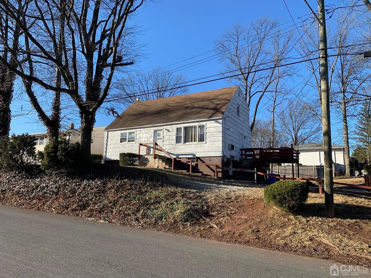 80 Willow Ave photo 1