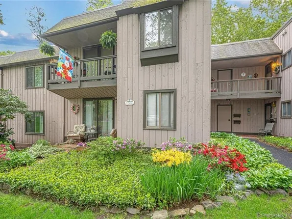 20 Coach Drive #20, Southington, CT 06489