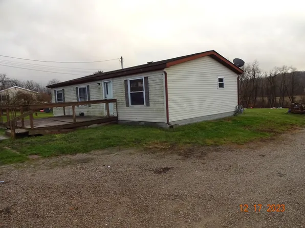 395 Irving Wick Dr E, Heath, OH 43056