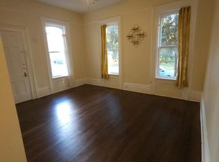 605 N Calhoun St APT 1, Lapeer, MI 48446