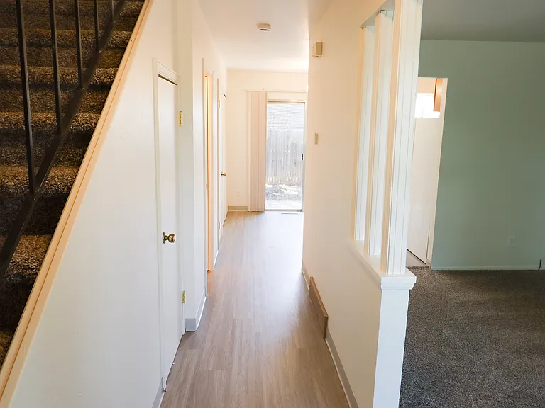 1924 Pecan St #2 — Photo 7
