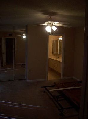 5th image of 504 Live Oak Ln