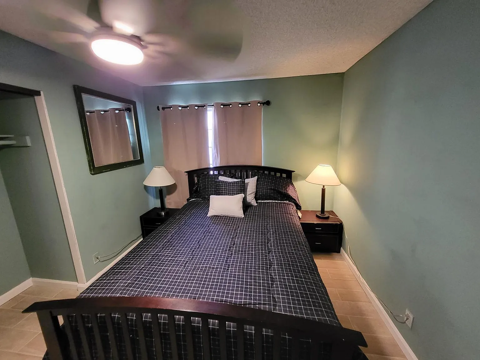 3 bed, 1210 sqft, $4,999 — Photo 4