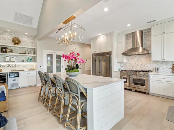 28 Cedar Ln, Hilton Head Island, SC 29926