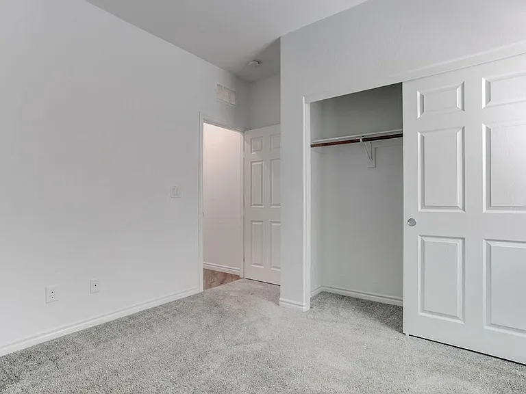 7106 Calvert Cliffs St — Photo 19