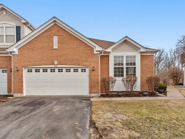 47 Regent Dr, Gilberts, IL 60136