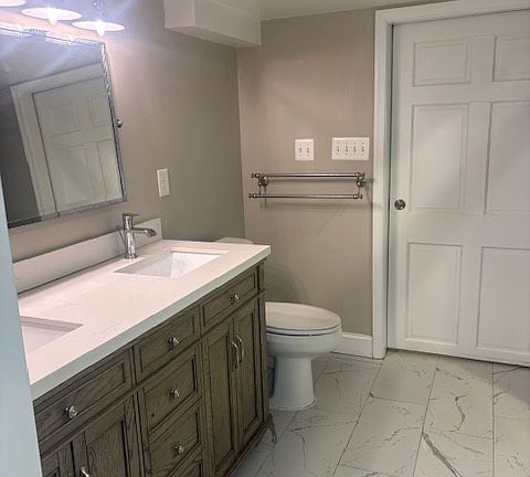 2nd image of 906 S Randolph St #2