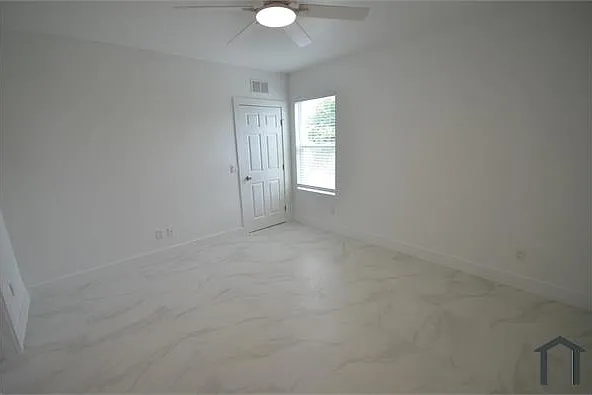2197 Davis Ct — Photo 26