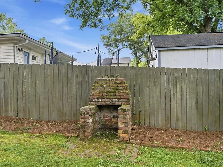 927 Park Ave SE — Photo 46
