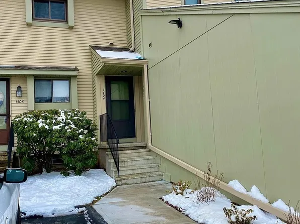 1404 Summer Hill Dr #1404, South Windsor, CT 06074