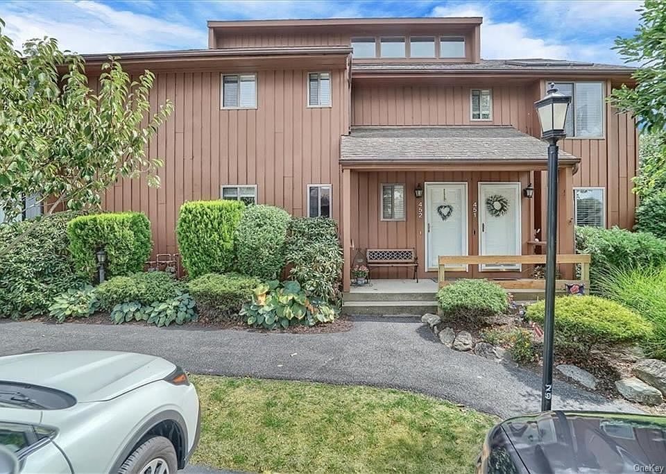 1st image of 451 Panorama Dr