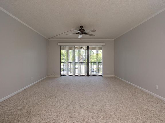 3rd image of 1009 Green Pine Blvd APT H2